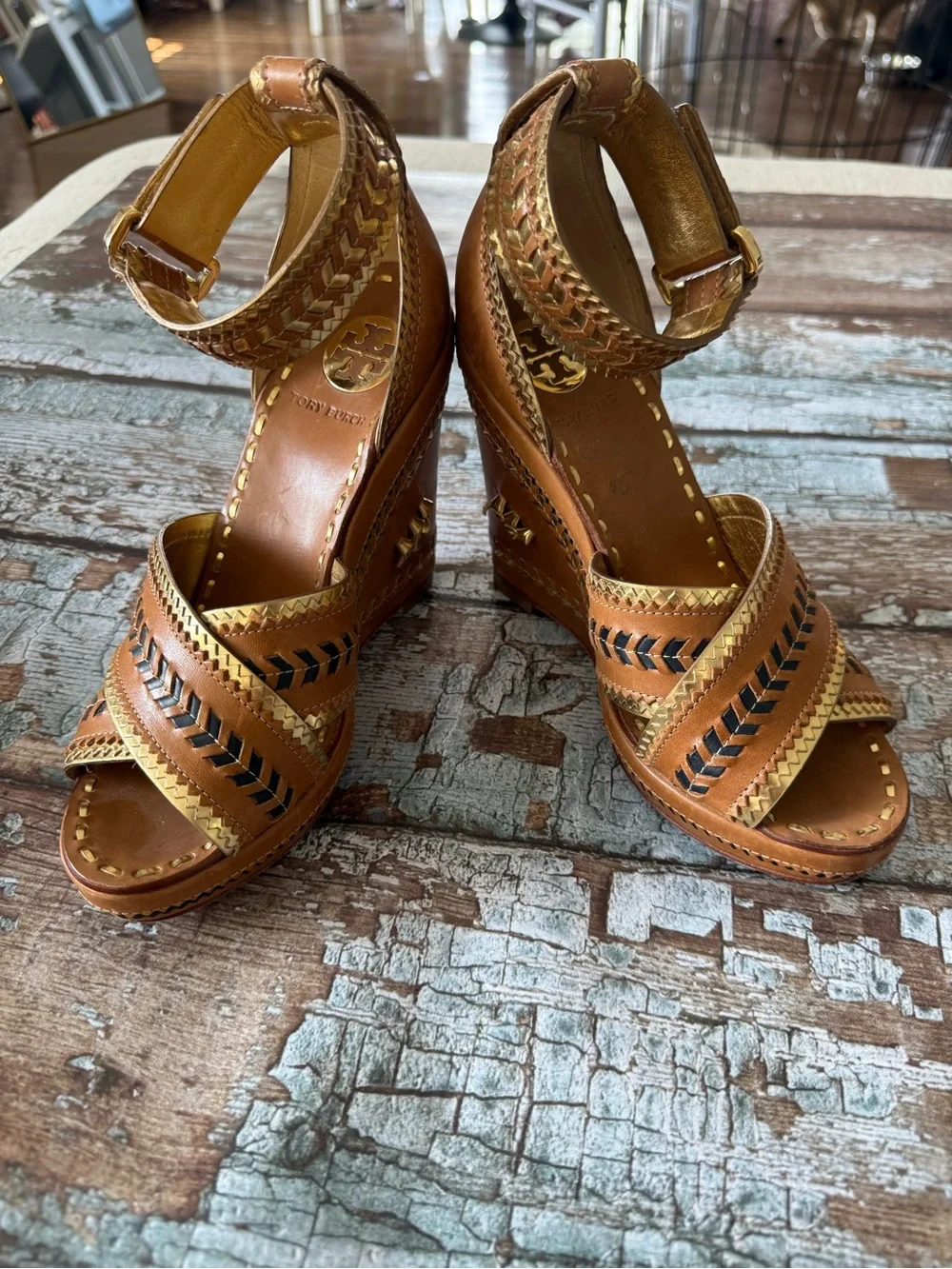 Tory Burch Gorgeous Brown Leather Wedge Sandals with Gold Accents Size 6